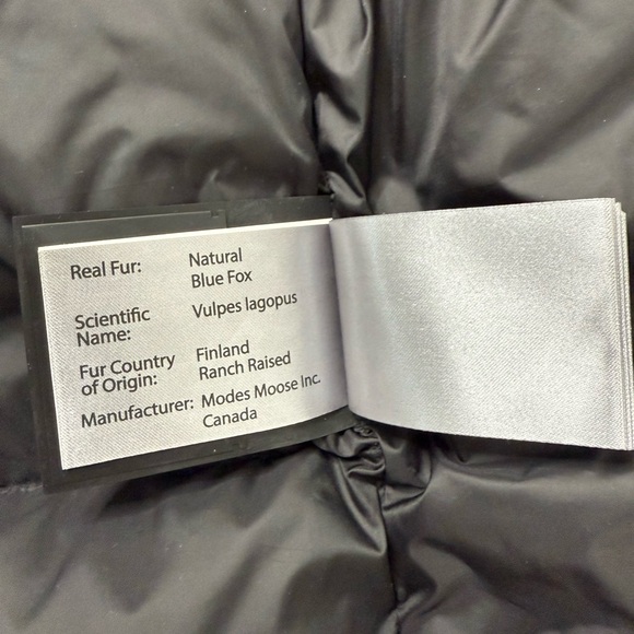 AUTH Moose Knuckles Cloud Shearling Parka with Removable Fur Hood, size XS - Picture 8 of 15